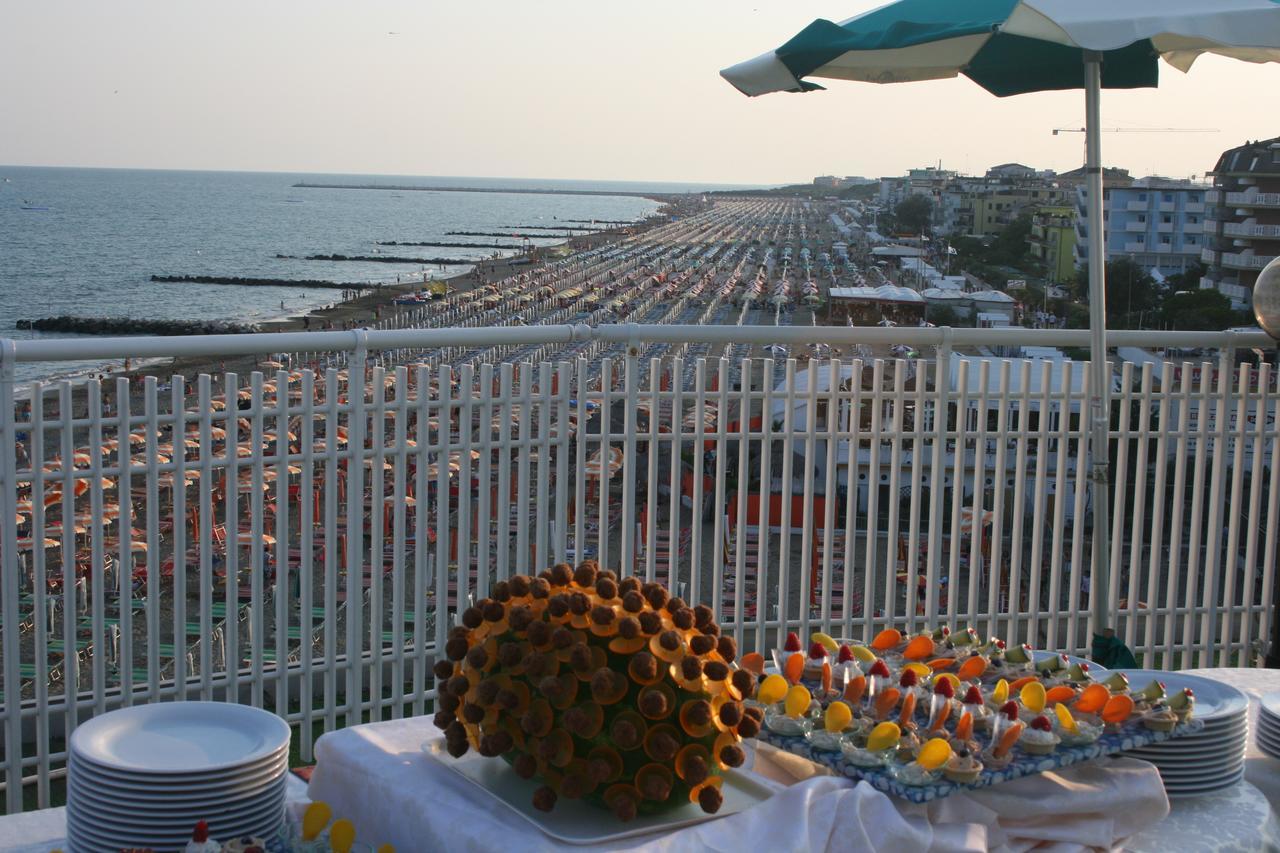 Hotel Adria Sul Mare Каорле Экстерьер фото