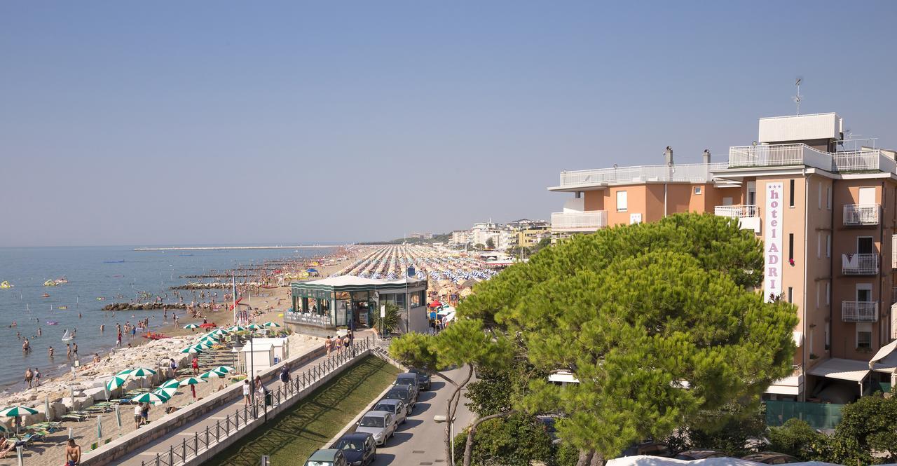 Hotel Adria Sul Mare Каорле Экстерьер фото