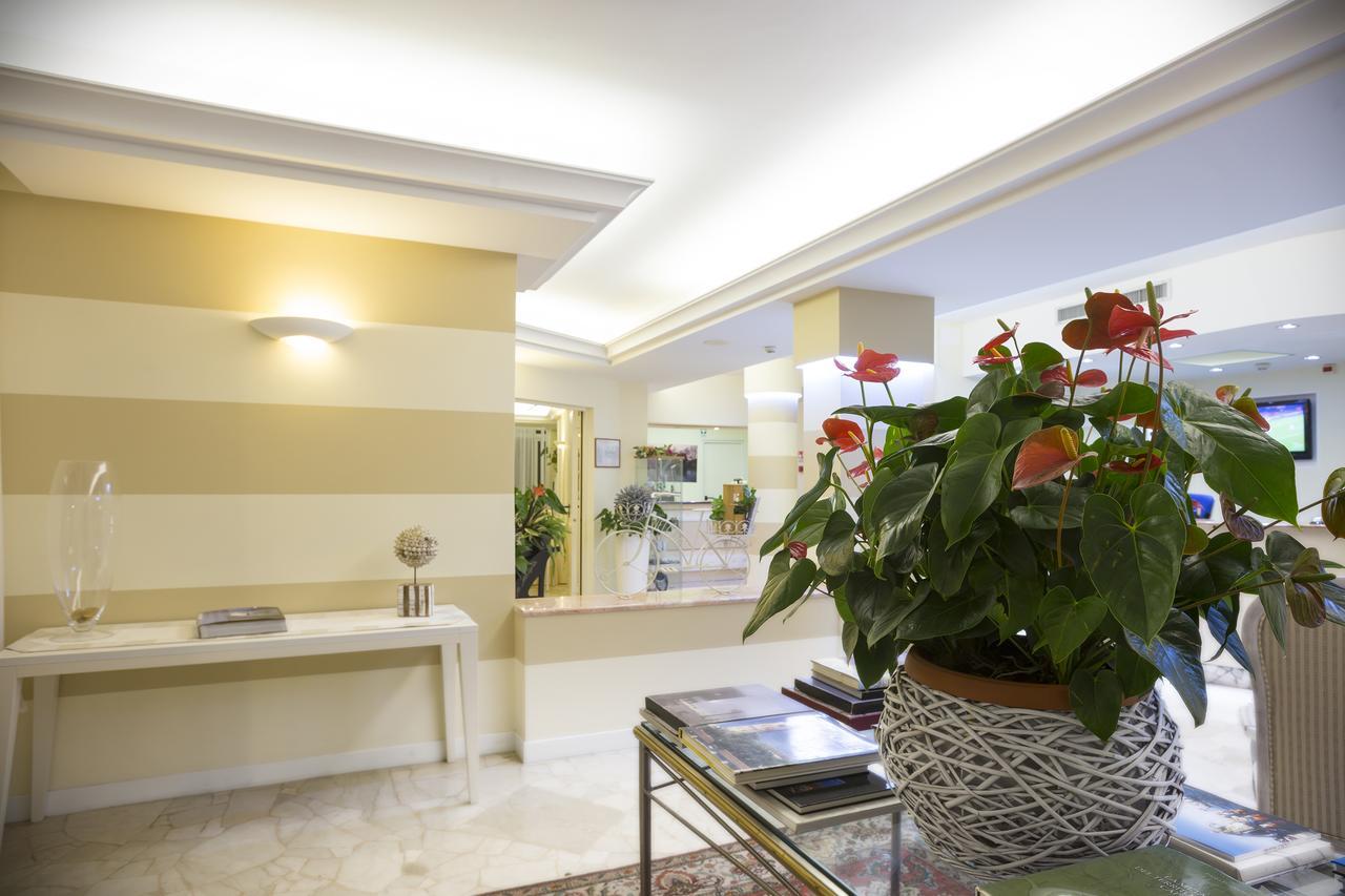 Hotel Adria Sul Mare Каорле Экстерьер фото